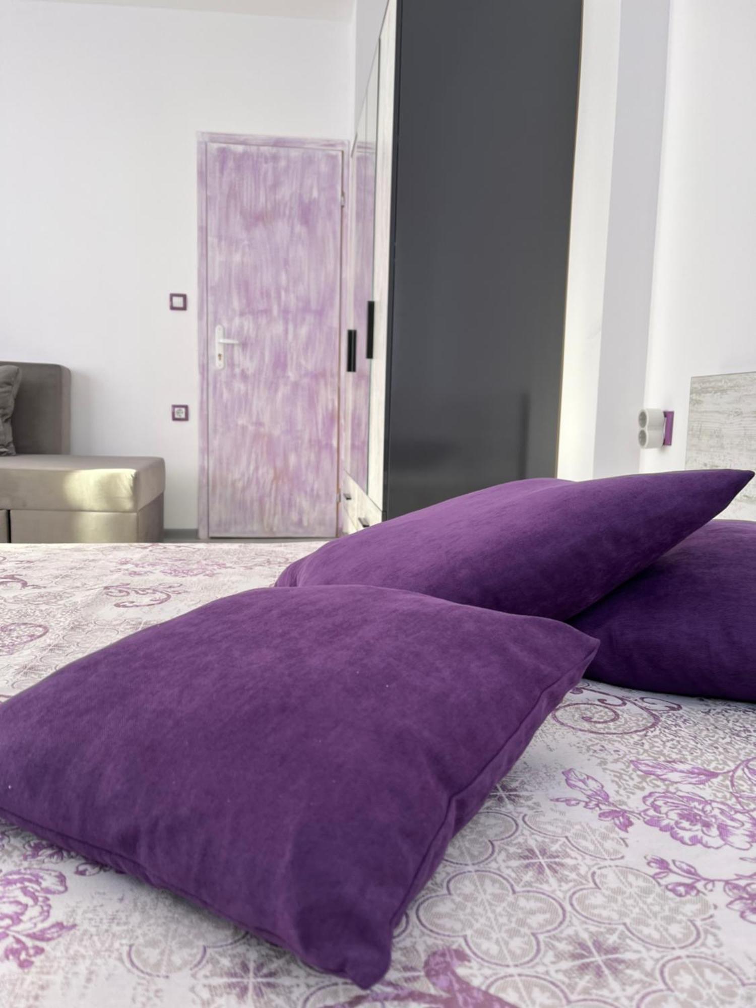 Purple Studios Veliko Tŭrnovo Exterior photo