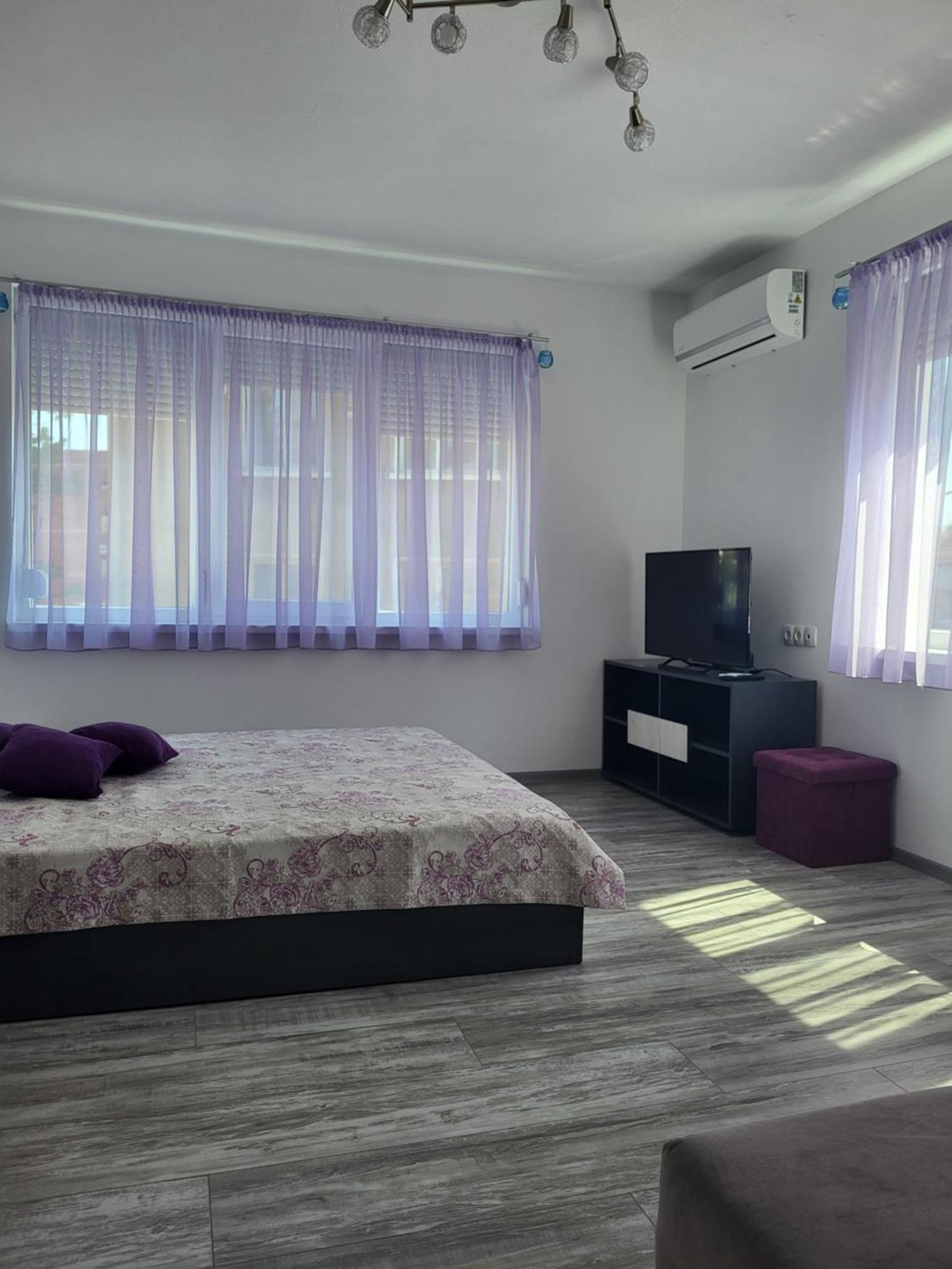 Purple Studios Veliko Tŭrnovo Exterior photo